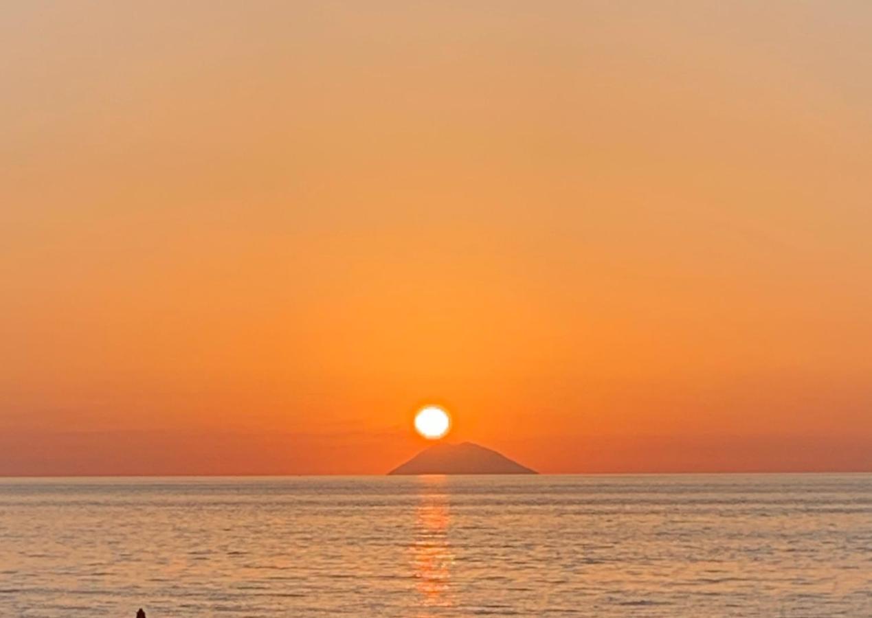 Boutique Apartment With Beach Within Walking Distance, Near Tropea Parghelia Buitenkant foto