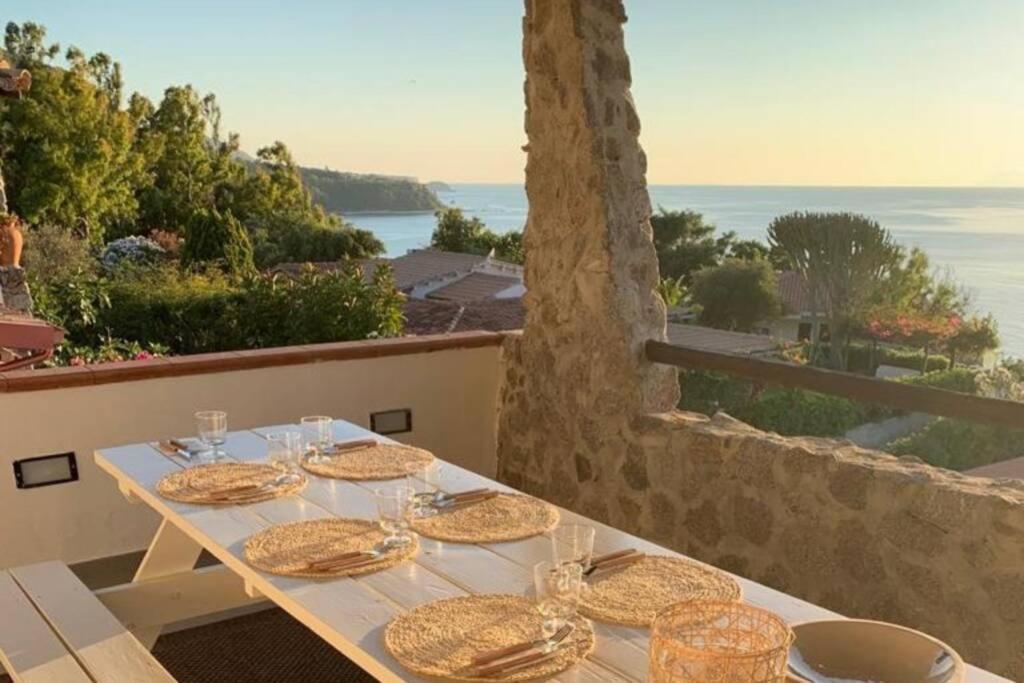 Boutique Apartment With Beach Within Walking Distance, Near Tropea Parghelia Buitenkant foto