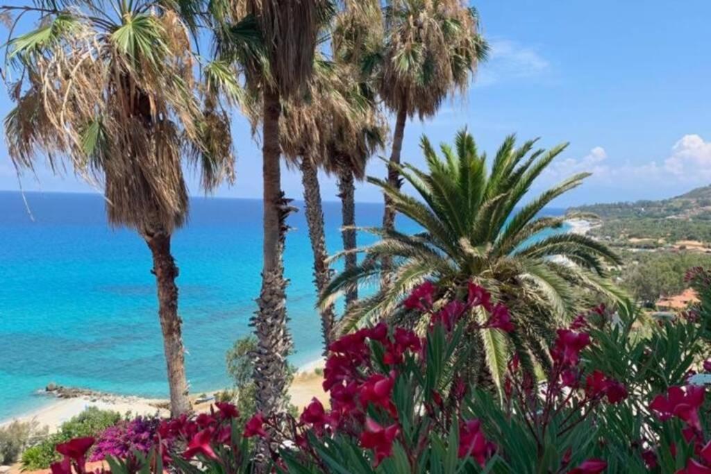 Boutique Apartment With Beach Within Walking Distance, Near Tropea Parghelia Buitenkant foto