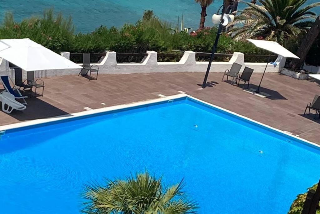 Boutique Apartment With Beach Within Walking Distance, Near Tropea Parghelia Buitenkant foto