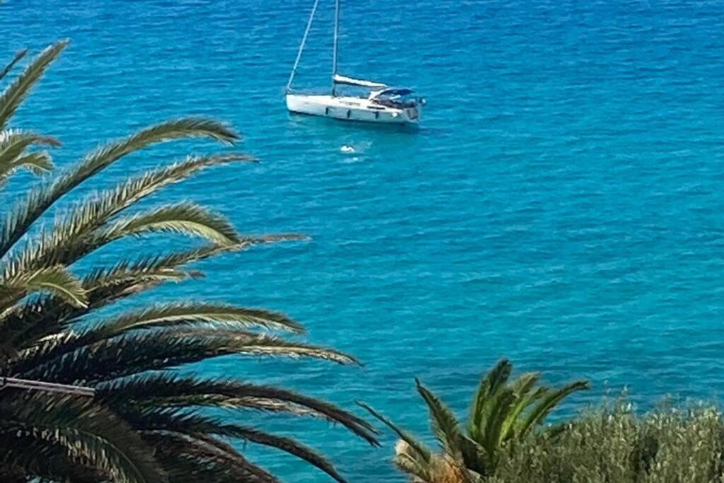 Boutique Apartment With Beach Within Walking Distance, Near Tropea Parghelia Buitenkant foto