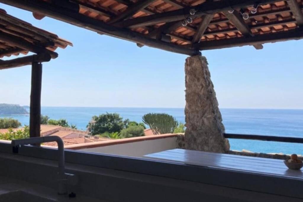 Boutique Apartment With Beach Within Walking Distance, Near Tropea Parghelia Buitenkant foto